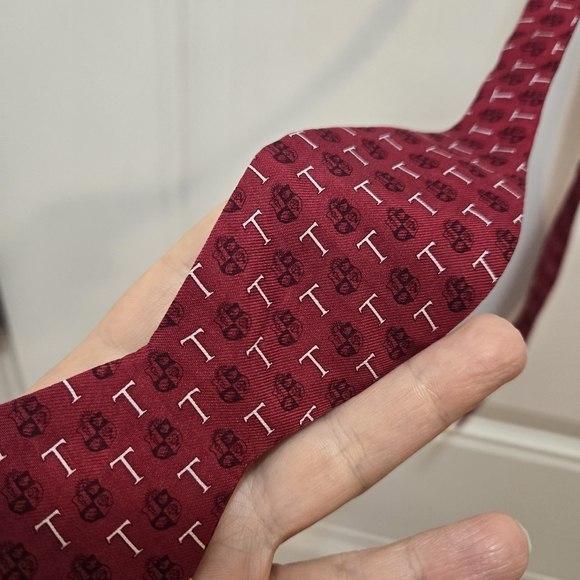 Vineyard Vines Red Bow Tie - Picture 2 of 5